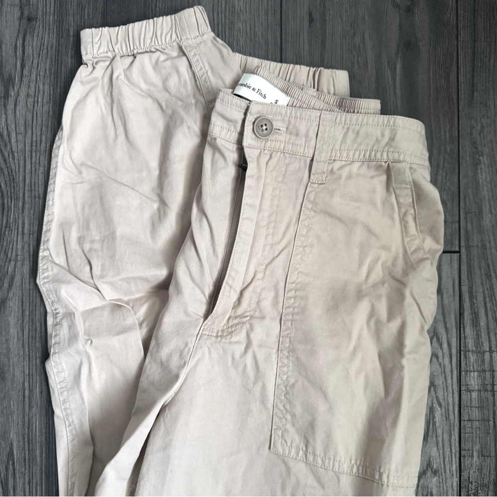 A&F Beige Cargo Pants